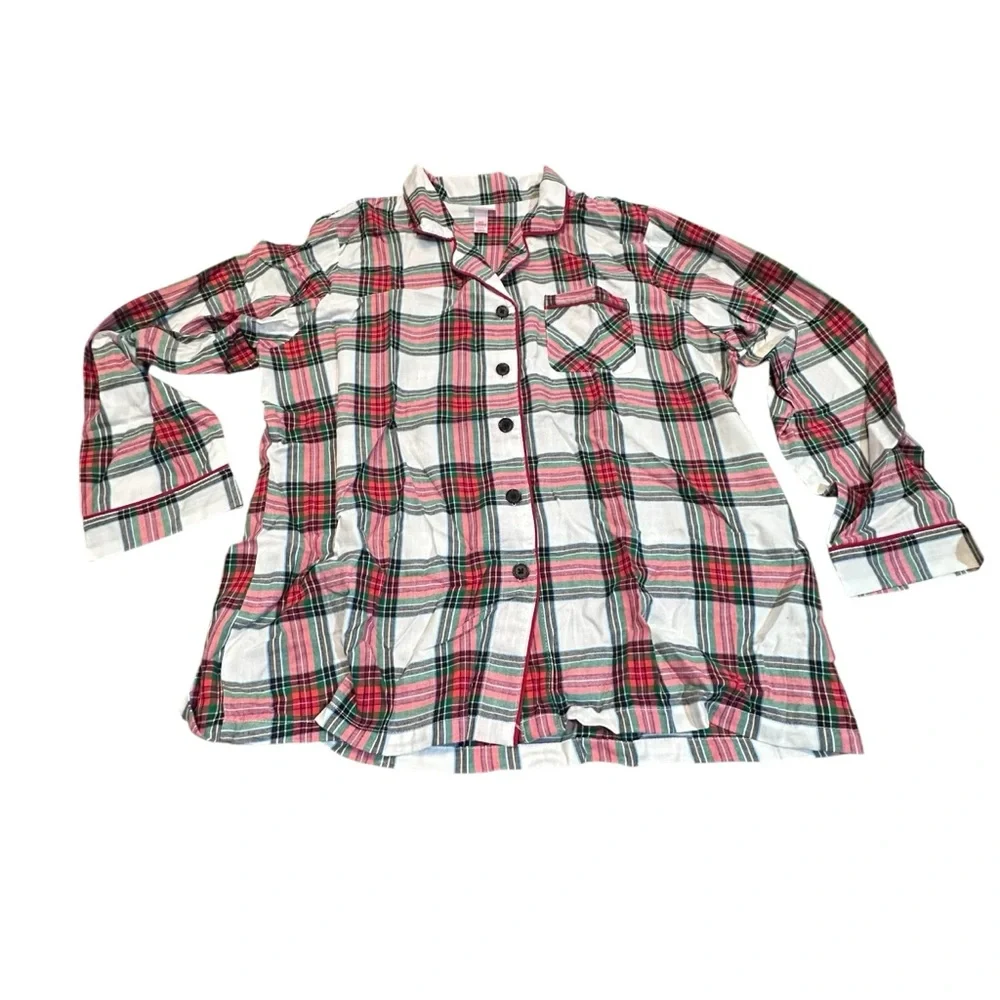 Women’s Wondershop at Target 2-Piece‎ holiday Pajama Set have multiple sizes